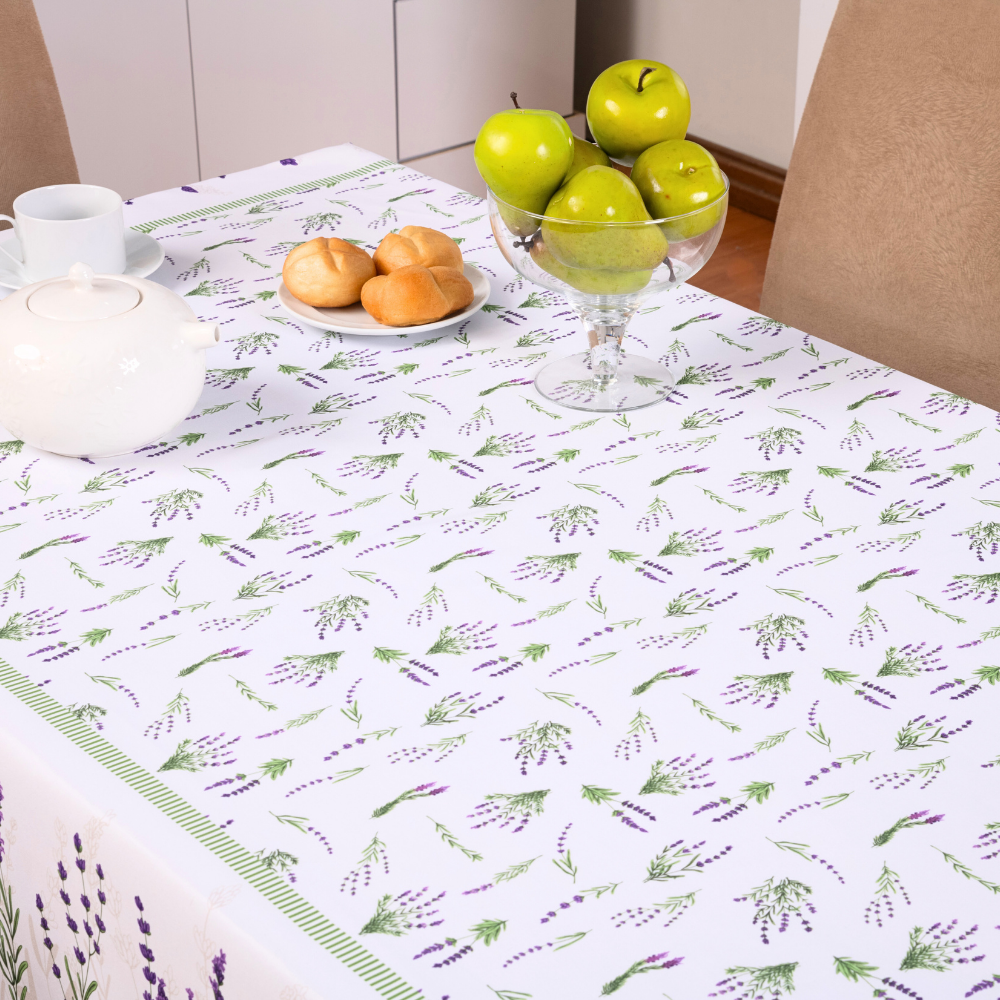 Toalha de Mesa Estampada Allegra 1 Peça 4 Lugares 100% Poliéster - Lavanda (VE