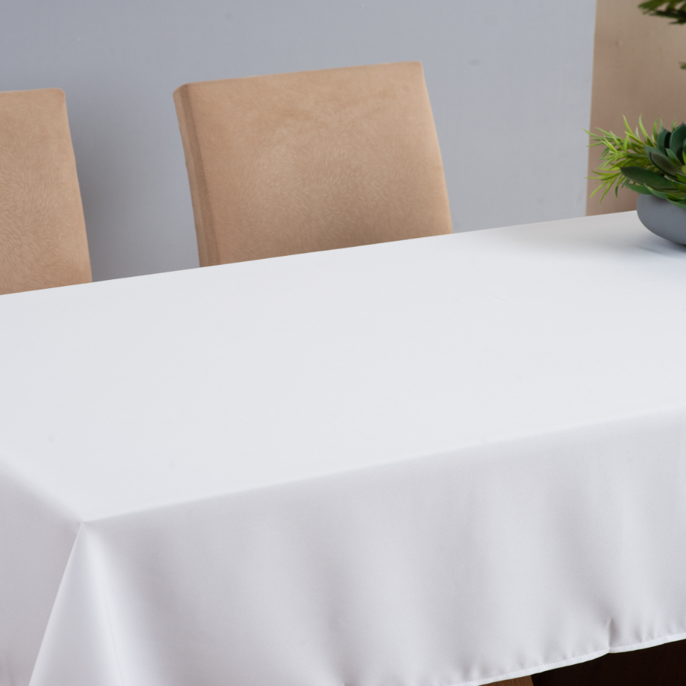 Toalha de Mesa Basic 1 Peça 3,00m x 1,40m 10 Lugares 100% Poliéster Tecido Oxf