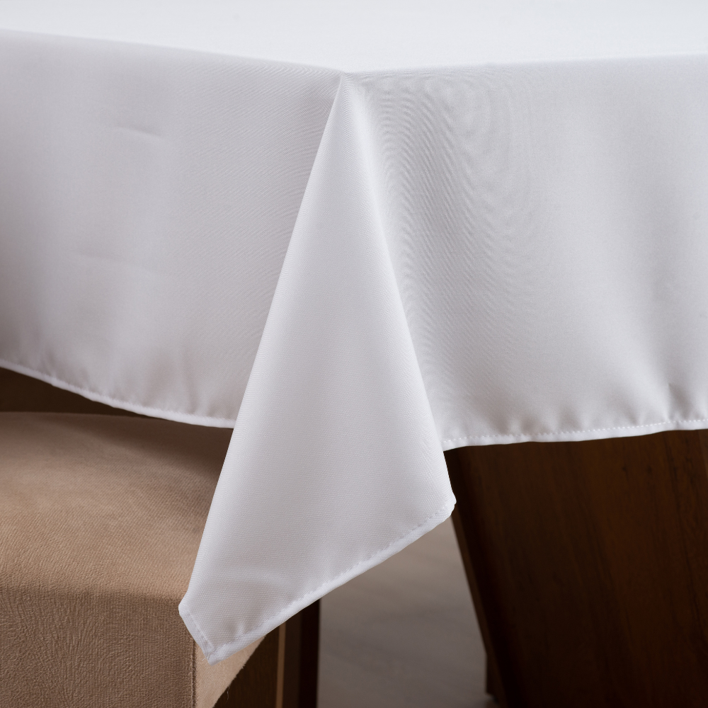 Toalha de Mesa Basic 1 Peça 3,00m x 1,40m 10 Lugares 100% Poliéster Tecido Oxf