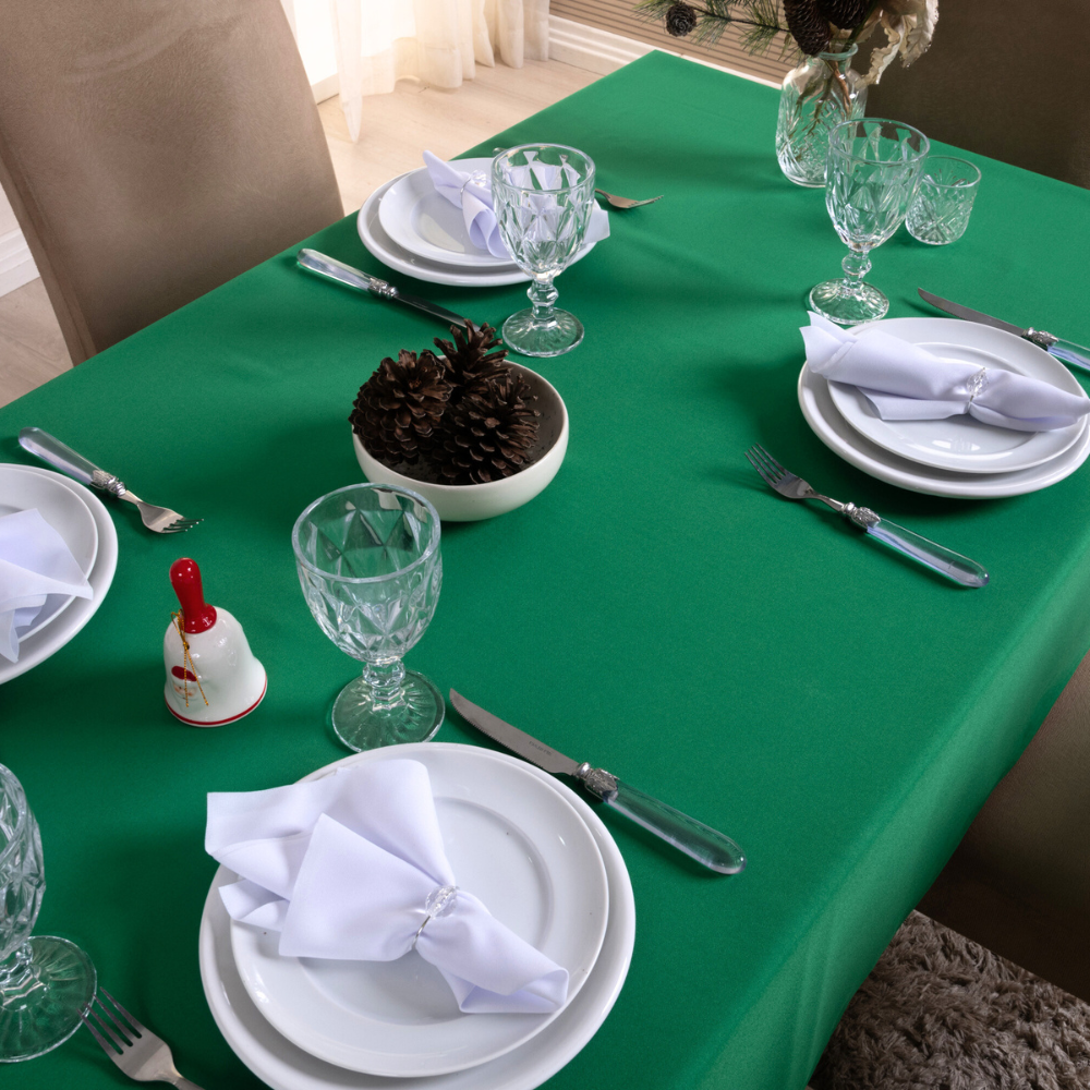 Toalha de Mesa Basic 1 Peça 3,00m x 1,40m 10 Lugares 100% Poliéster Tecido Oxf